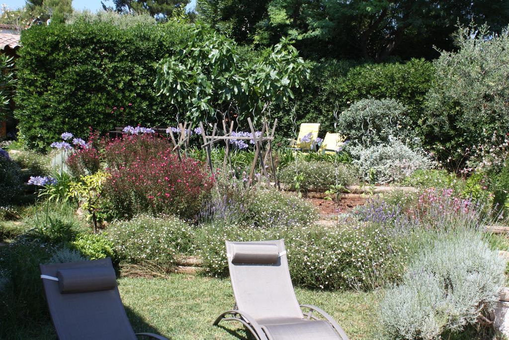 Ecole Buissonniere Apartamento *